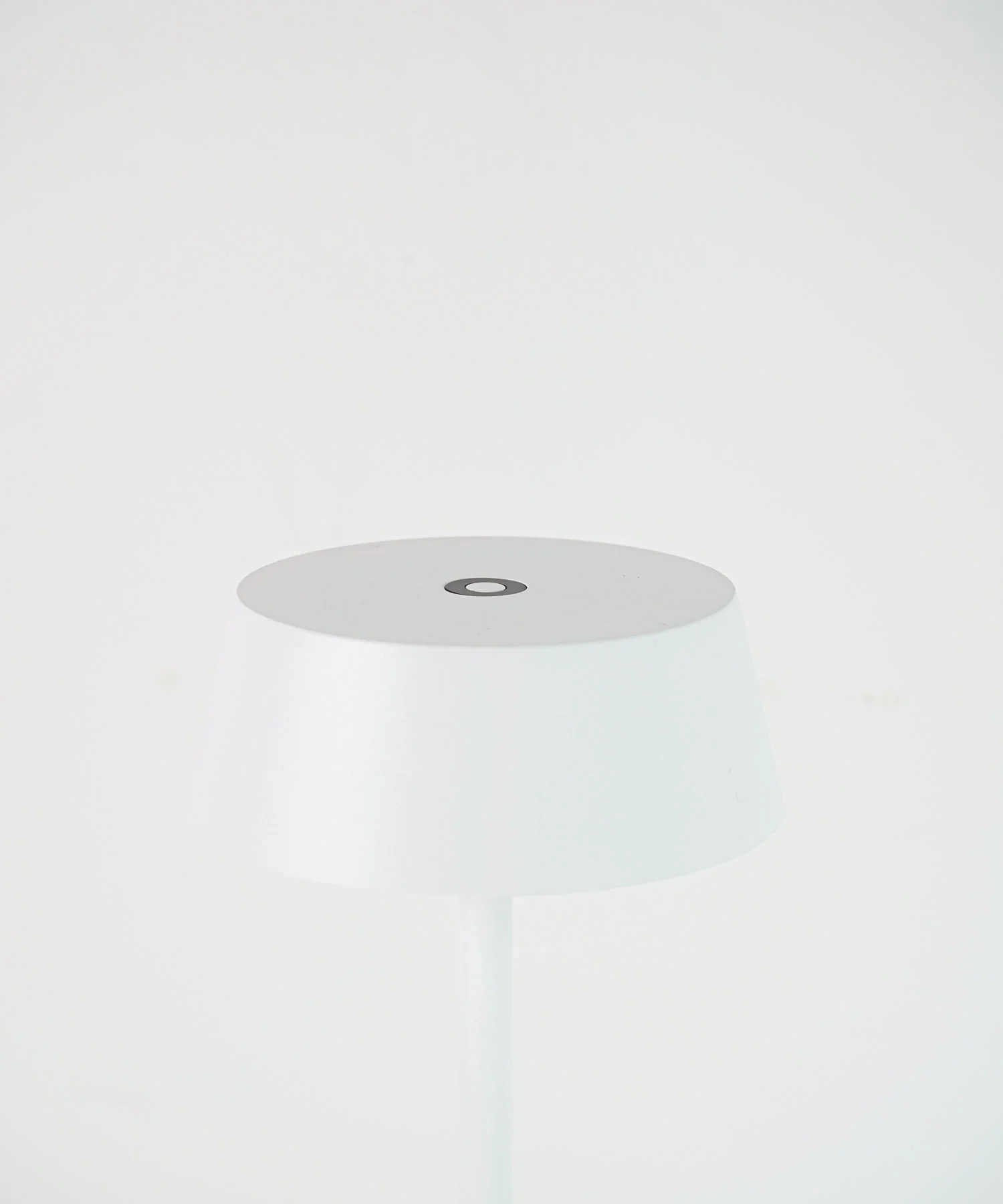 OLIKA CORDLESS LED TABLE LIGHT - 画像 (6)
